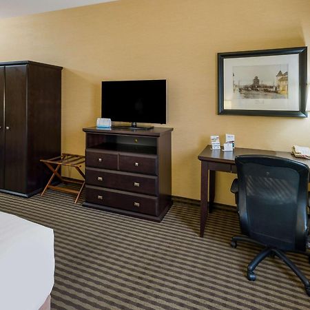 Best Western Sunrise Inn & Suites Stony Plain Екстериор снимка
