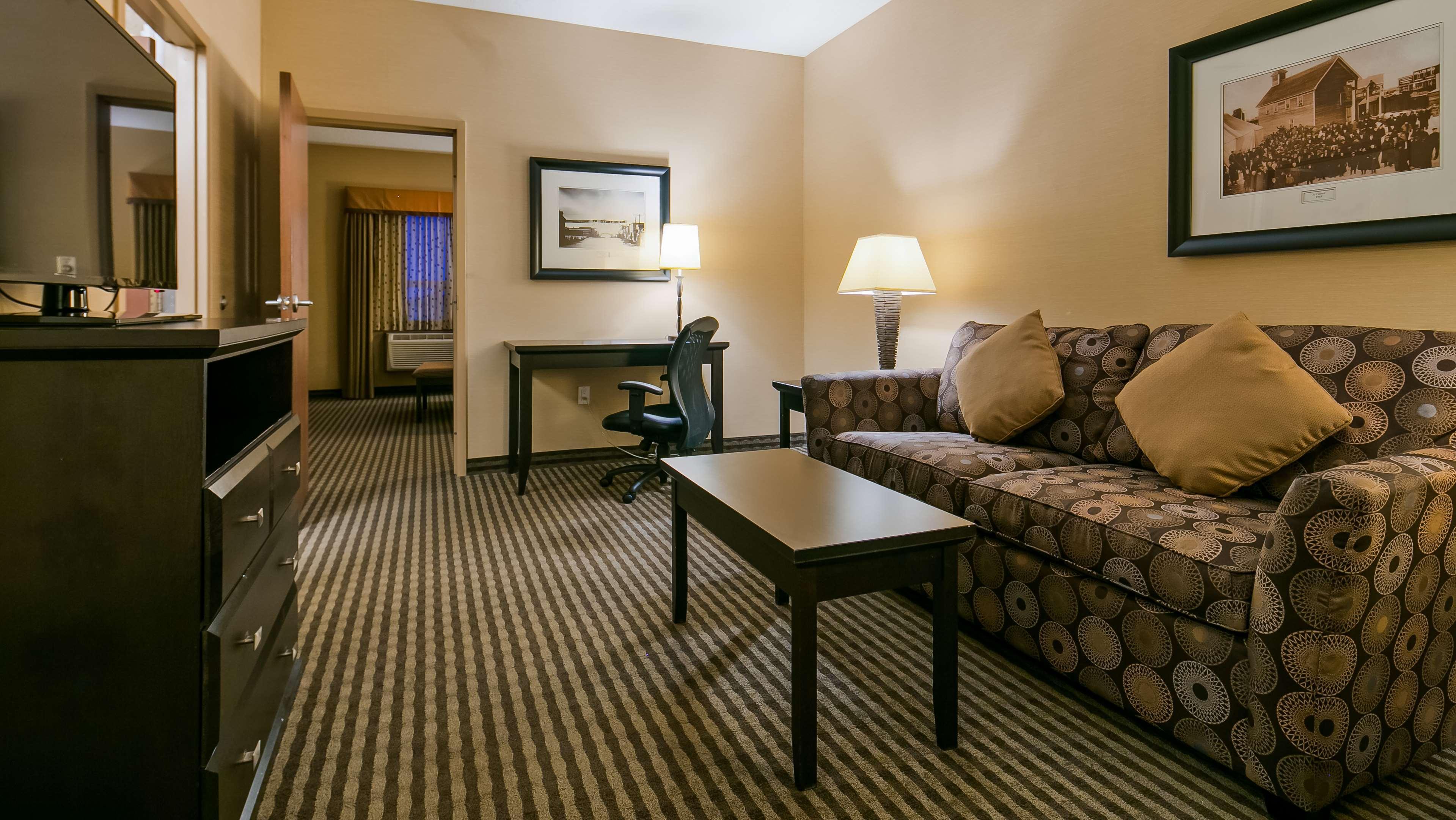 Best Western Sunrise Inn & Suites Stony Plain Екстериор снимка
