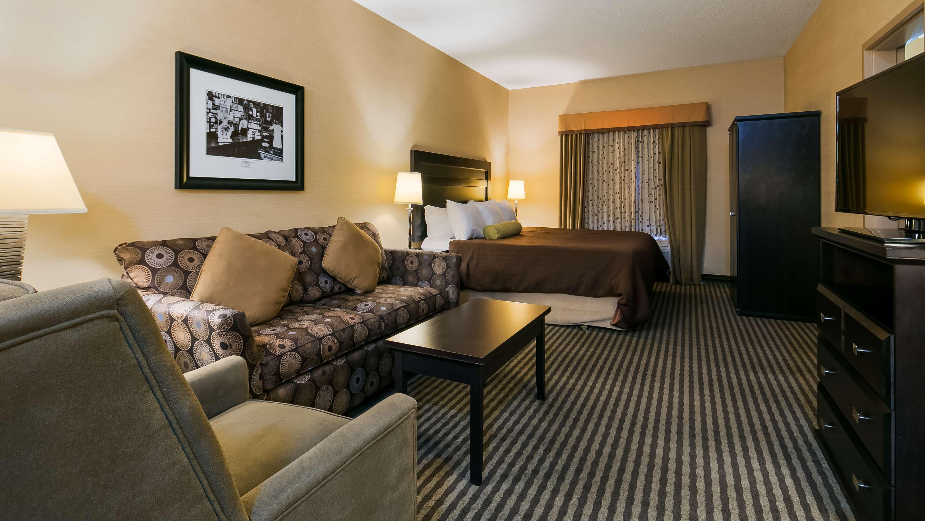 Best Western Sunrise Inn & Suites Stony Plain Екстериор снимка