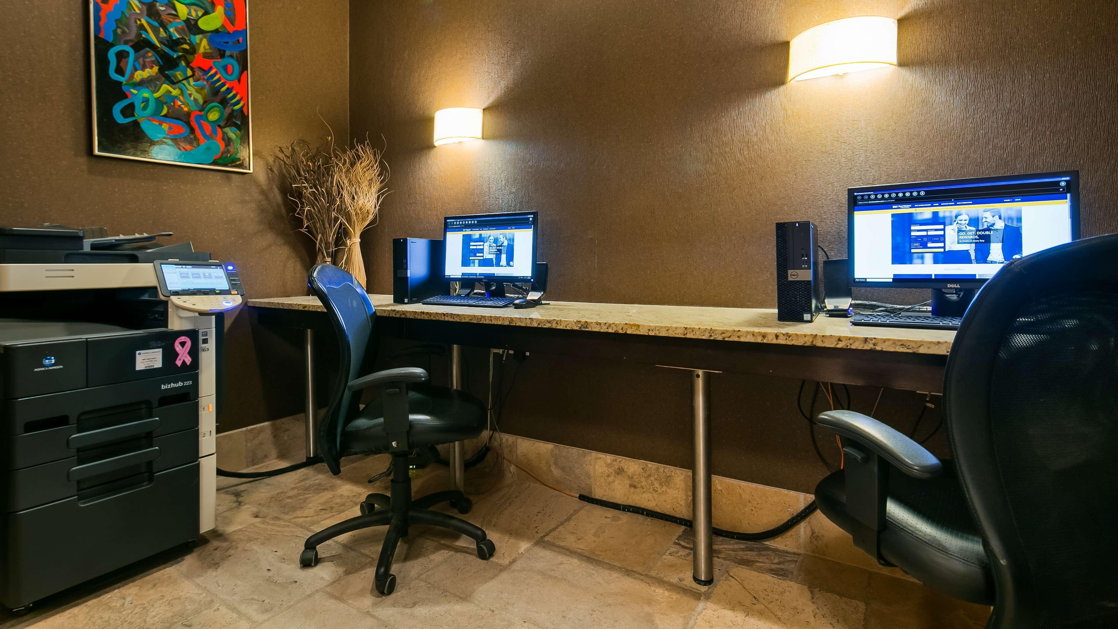Best Western Sunrise Inn & Suites Stony Plain Екстериор снимка
