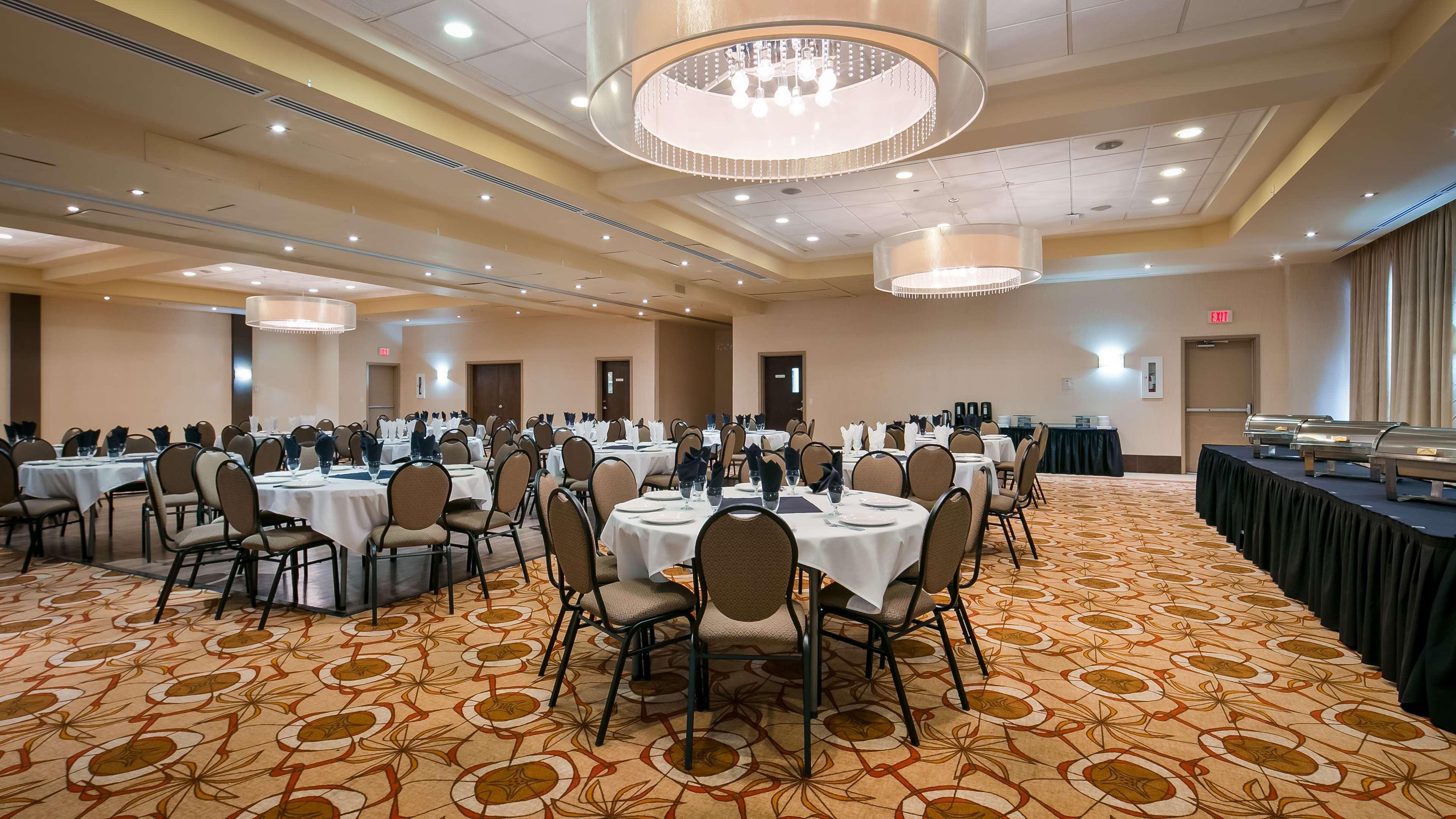 Best Western Sunrise Inn & Suites Stony Plain Екстериор снимка