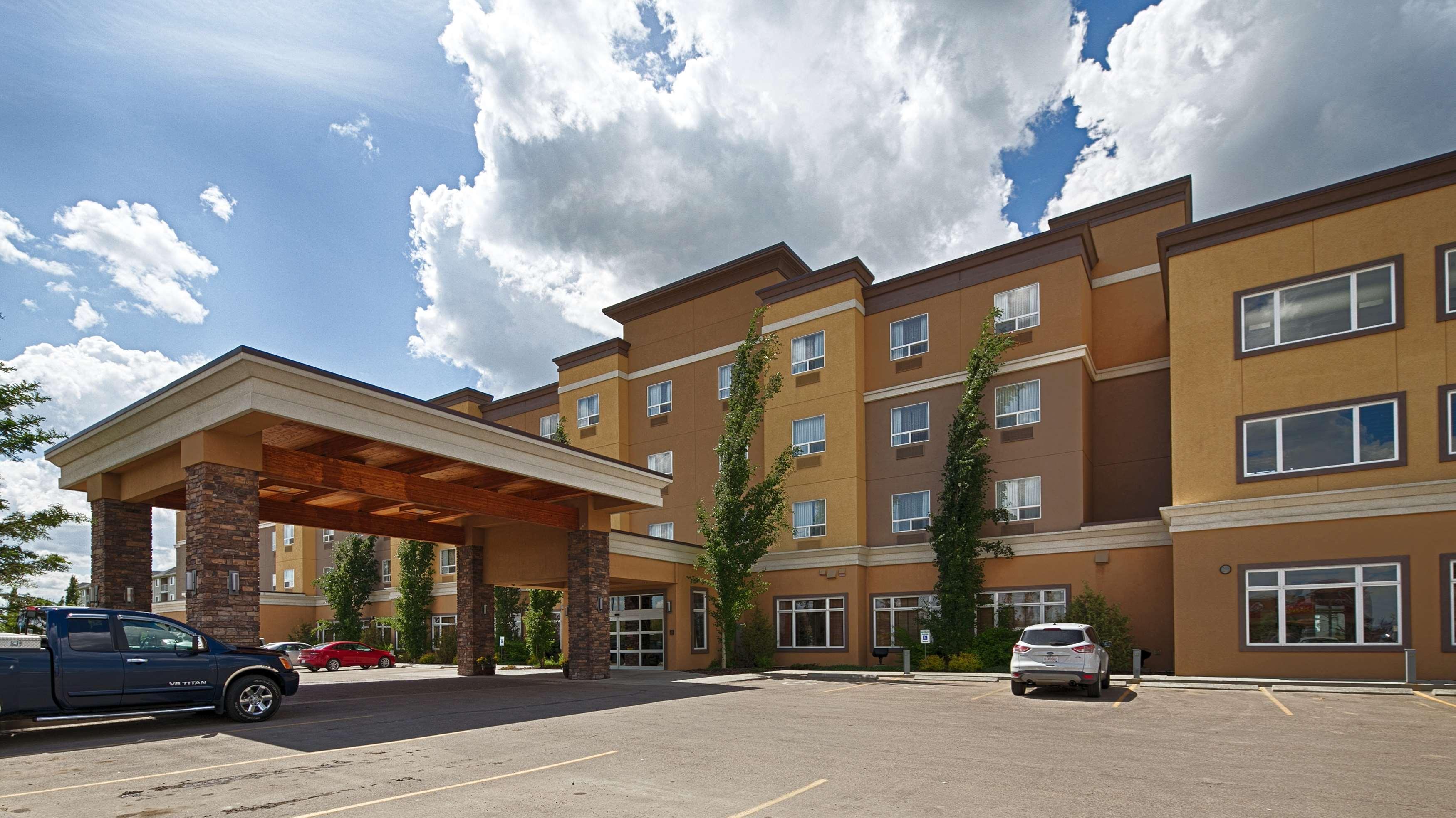 Best Western Sunrise Inn & Suites Stony Plain Екстериор снимка