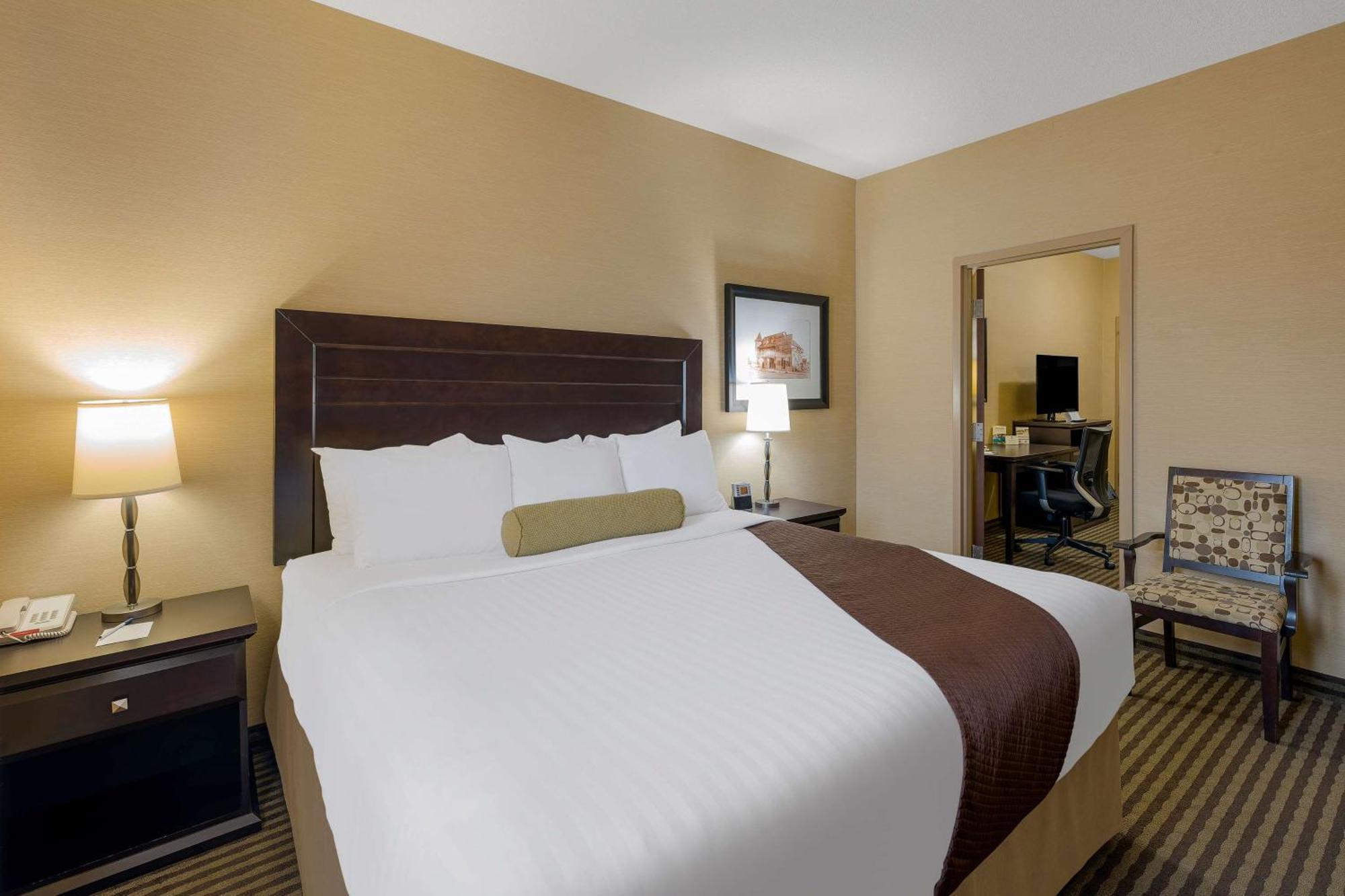 Best Western Sunrise Inn & Suites Stony Plain Екстериор снимка