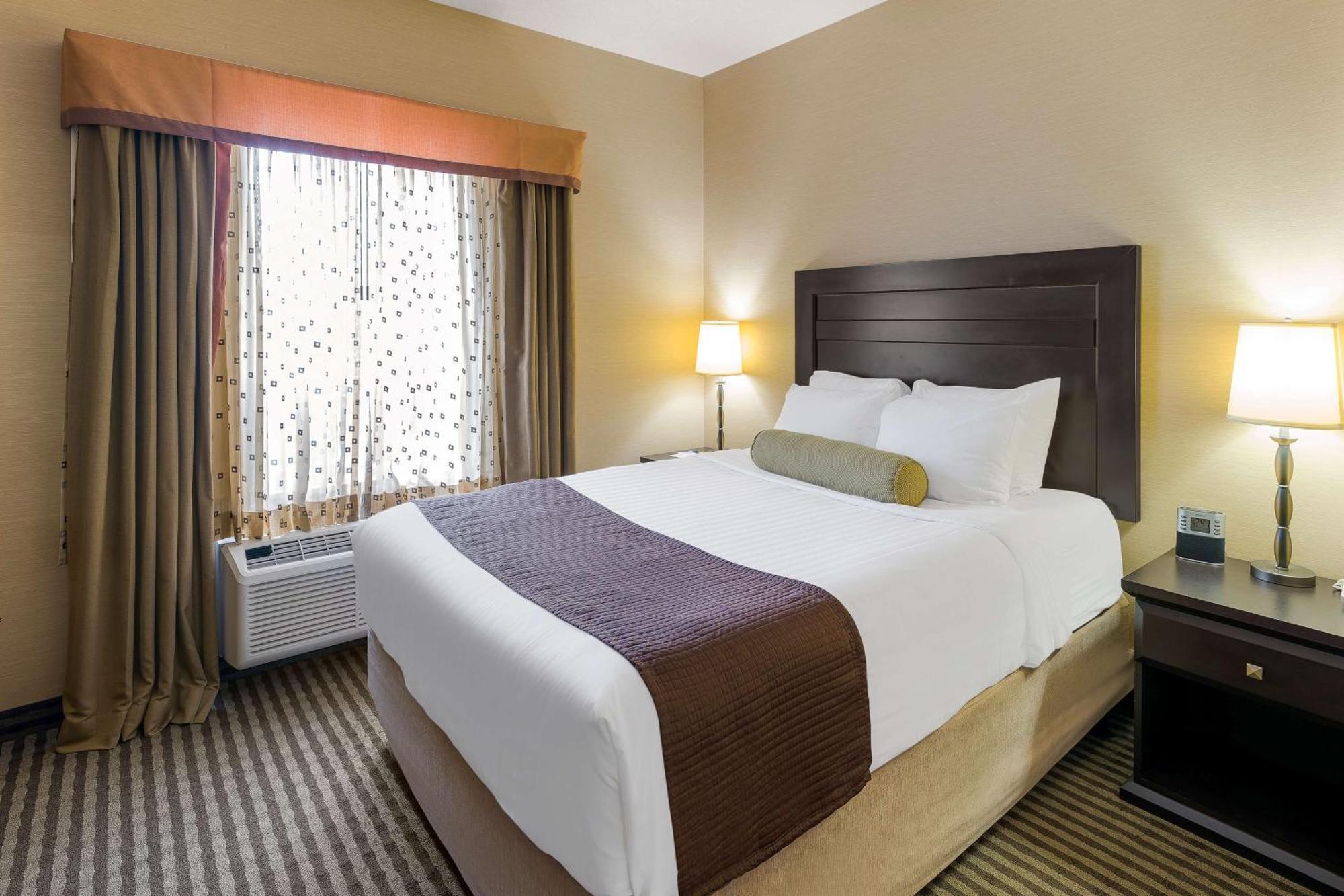 Best Western Sunrise Inn & Suites Stony Plain Екстериор снимка